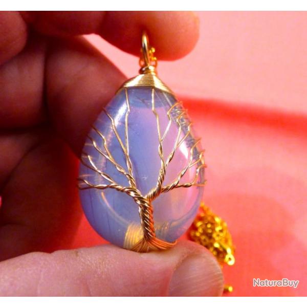 SUPERBE PENDENTIF + CHA�NE EN ACIER DOREE = 55cm AU TOTAL- POUR CADEAU OU COLLECTION D'OBJETS DIVERS