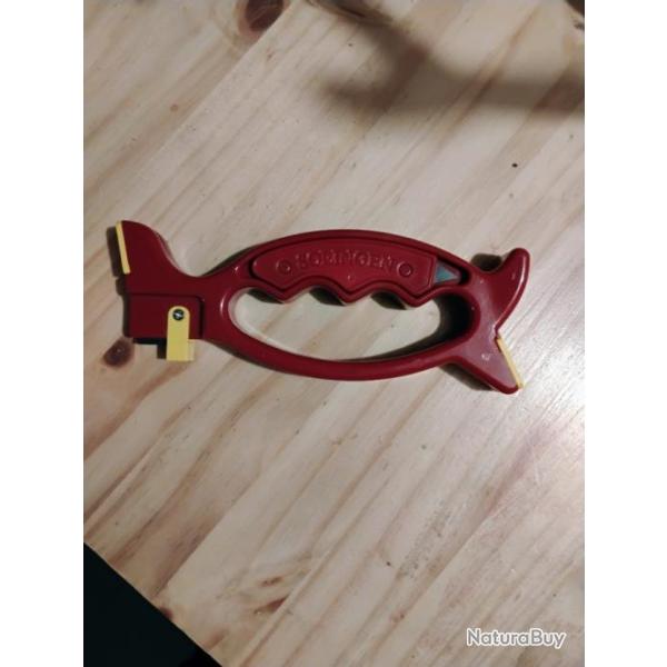 Auteure de couteau, ciseau, �p�e aff�teur