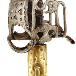FORTE &Eacute;P&Eacute;E DE CAVALERIE BROADSWORD DE LA GENDARMERIE &Eacute;COSSAISES MAISON DU ROI - FRANCE fin XVII&egrave; / G