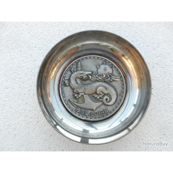 coupelle m�tal argent� bat�ment B.S.L. Loire