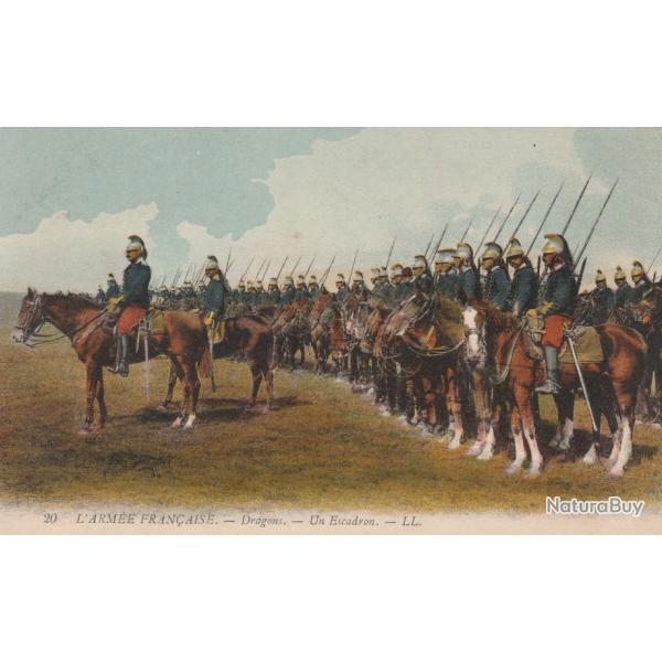 CPA -  ARMEE FRANCAISE DRAGONS ESCADRON- N� 879