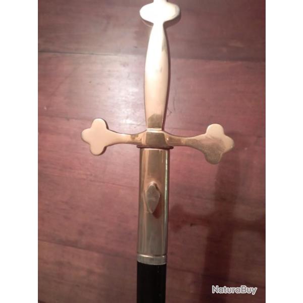 Rare �p�e de l'ordre Europ�en des chevaliers de GUTENBERG.