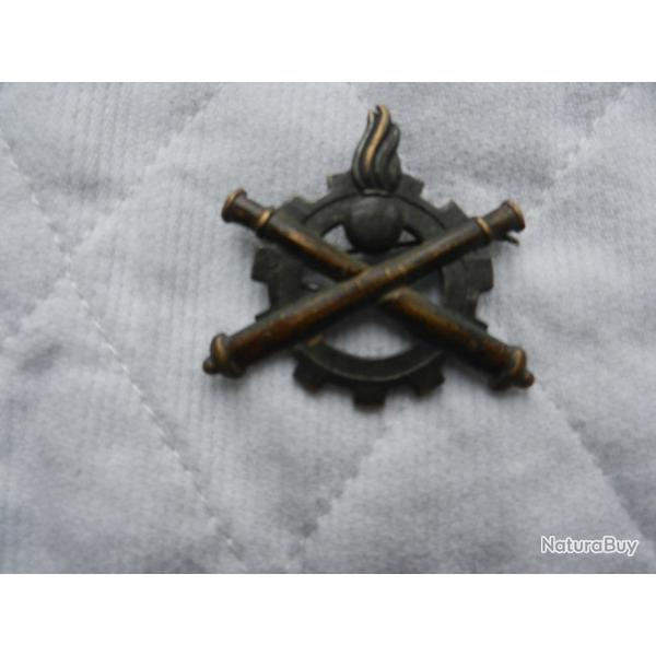 ancien insigne militaire fran�ais de r�paration du mat�riel