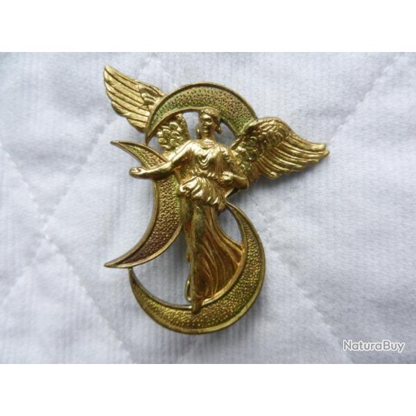 ancien insigne militaire fran�ais en laiton 3�me division infanterie alg�rienne DIA