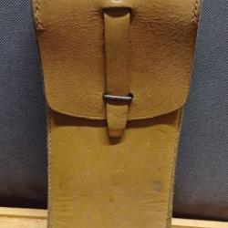 Ancien porte-chargeur militaire fran&ccedil;ais cuir fauve MAT 49 - Indochine Alg&eacute;rie