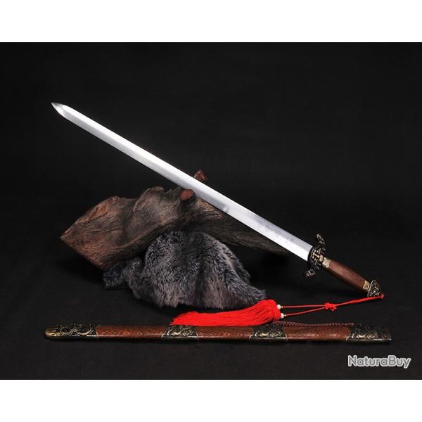 �p�e droite en acier carbone - Force et simplicit� intemporelle