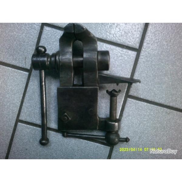 ancien �tau d �tabli ou de table