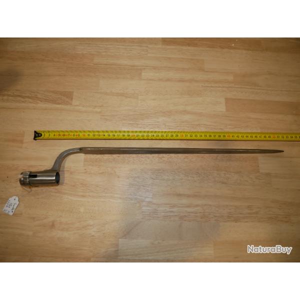 Ba�onnette � douille SUEDOISE mod�le 1811 en bel �tat avec de beaux marquages