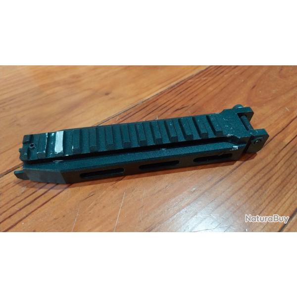 Garde main upper VZ58 CZ858 aluminium �quip� d'un rail piccatiny