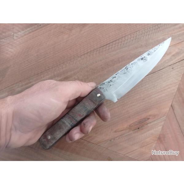 Couteau lame forg�e acier carbone XC75 manche en  buffle