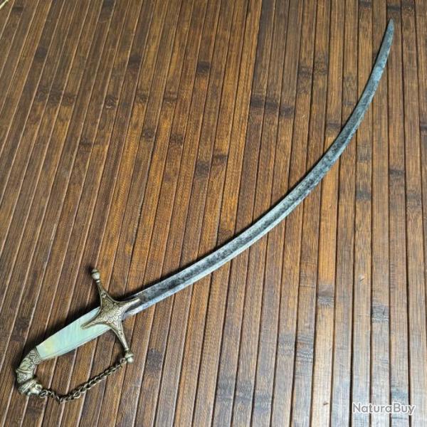 BEAU ET RARE SABRE ORIENTALE A LA MARENGO POUR ENFANT FUS�E NACRE