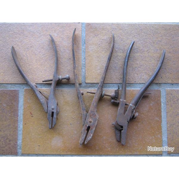 3 ANCIENNES PINCES A AVOYER