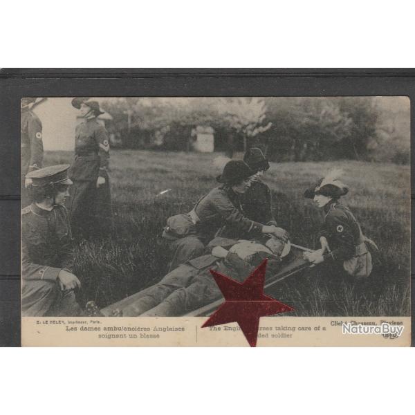 CPA- Dames ambulanci�res Anglaises soignant un bless�-N�799