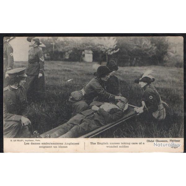 CPA- Dames ambulanci�res Anglaises soignant un bless�-N�7464