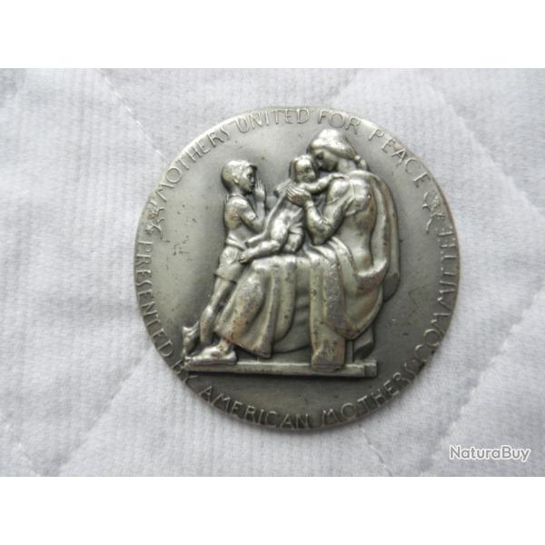 Ancienne et rare m�daille US am�ricaine mothers united for peace - american mothers committee