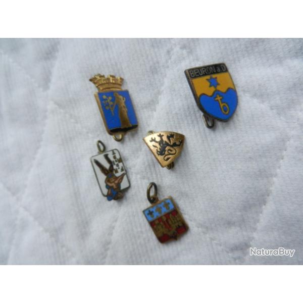lot de 5 insignes d'�cus �pinglettes de villes
