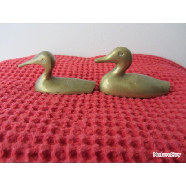Paire de statuettes de canards en laiton 1970's