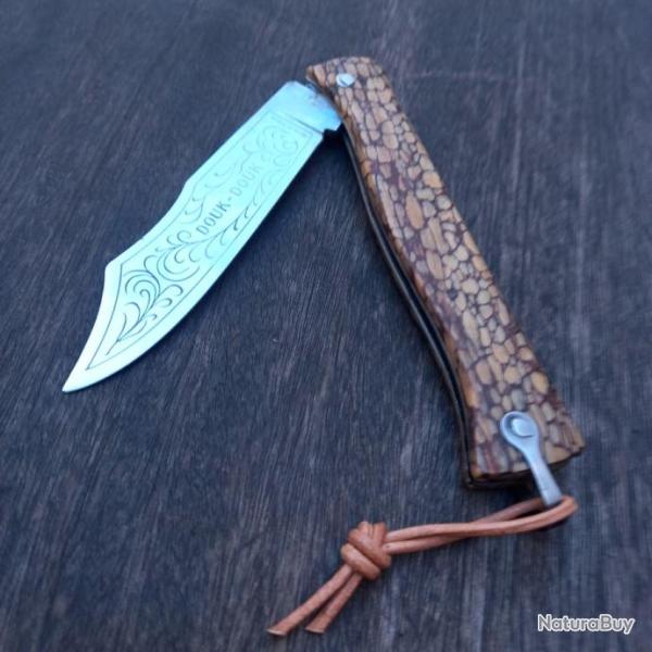 Unique Couteau DOUKDOUK France Manche en M�tal et Bois de Goyavier
