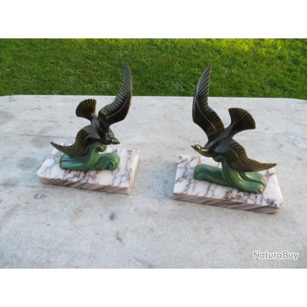 Art-Dco - Ancienne paire de serre-livre  dcor d'oiseau sur une vague - FRANCE (Vers 1930)