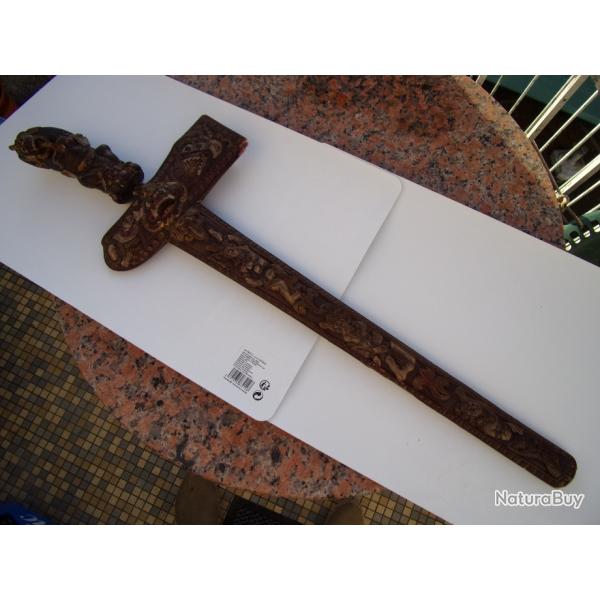 Extraordinaire KRISS de BALI � 17 ondulations.