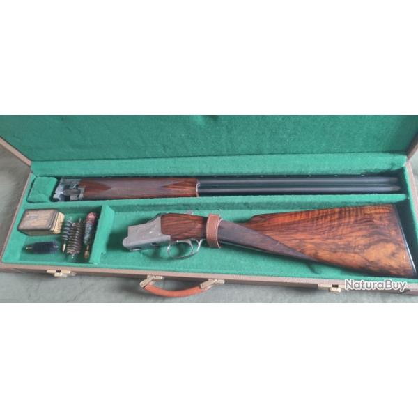 Tr�s beau fusil superpos� Browning B25 grav� et sign� Vouzelaud calibre 12