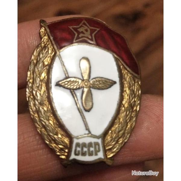 INSIGNE EN LAITON "FIN D'�TUDES DE L'�COLE D'AVIATION" URSS CCCP