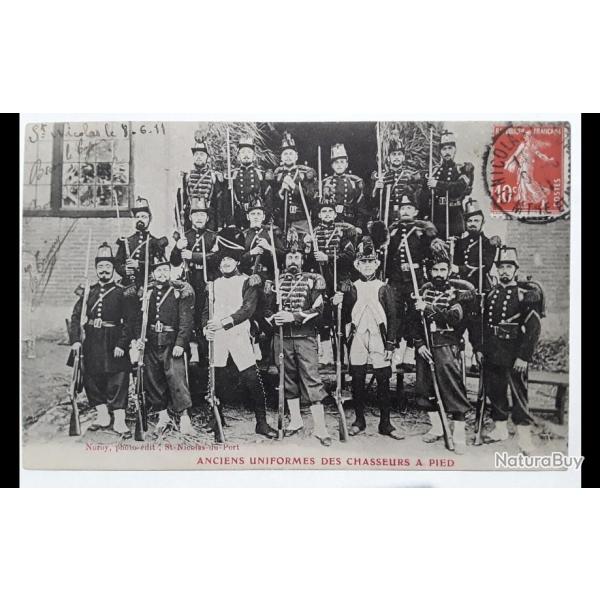 CPA - ANCIENS UNIFORMES DES CHASSEURS A PIED N�395
