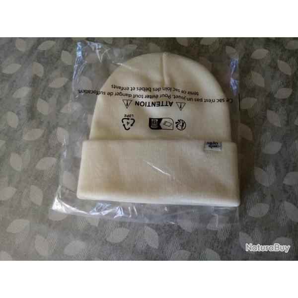 vend bonnet neuf couleur �cru