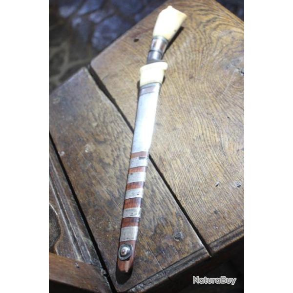 TOMBAK   LADA.  ( Pilon � poivre )