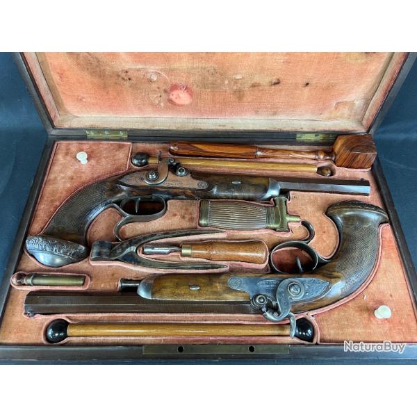COFFRET PISTOLETS LEPAGE � PARIS cal 14mm (1ere s�rie de photos)