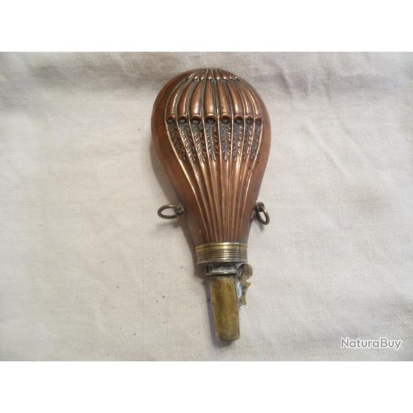 375- belle poire a poudre ancienne en forme de  montgolfi�re