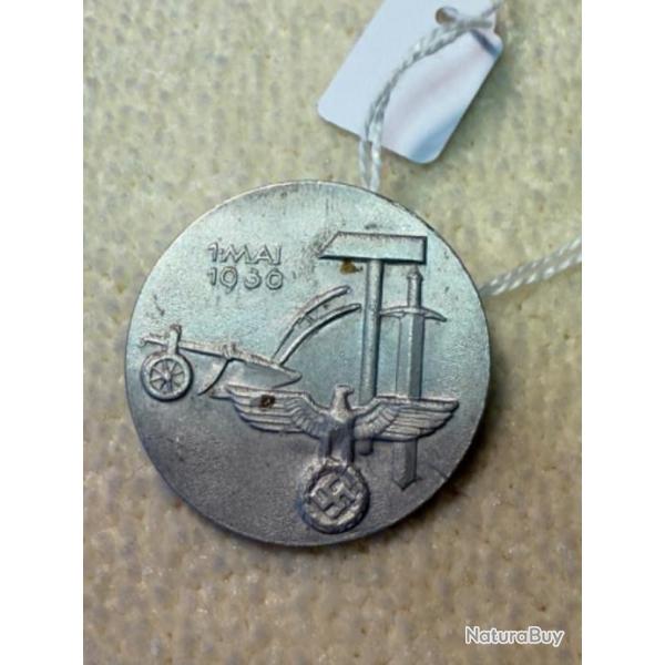 BADGE  POUR LE TRAVAIL   ARGENT 1936  W W 2  1939/ 1945 N�2