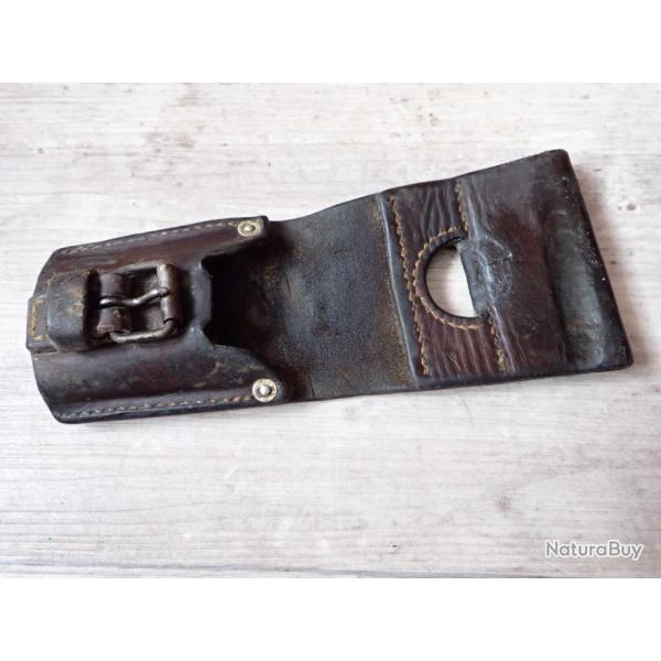 1942 - Porte fourreau pour ba�onnette de fusil, mousqueton suisse 96/11, K11, K31. RUBIN SCHMIDT