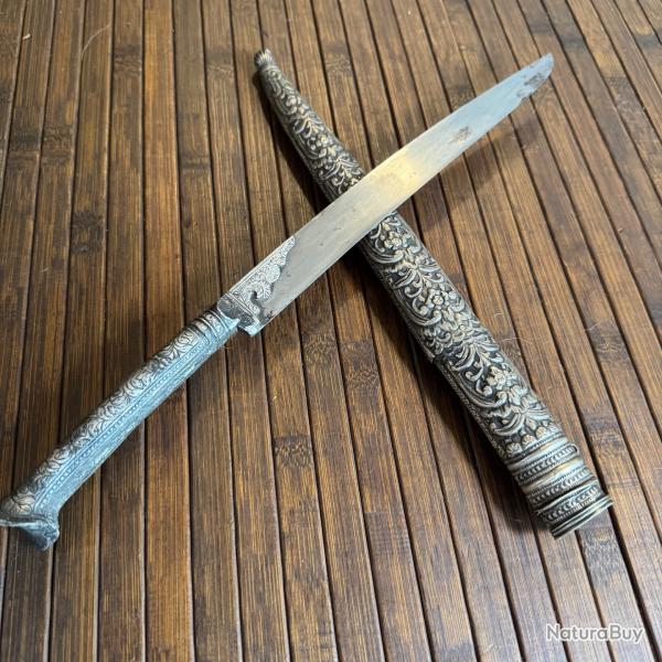 BEAU POIGNARD COUTEAU KARD / PECH KABZ TOUT ARGENT LAME DAMAS XVlll �me XlX �me