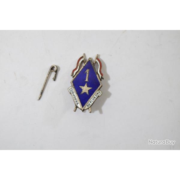 Insigne 1 RD R�giment de Dragons, losange mod�le 1939 �mail vaguel�. Epingle cass�e