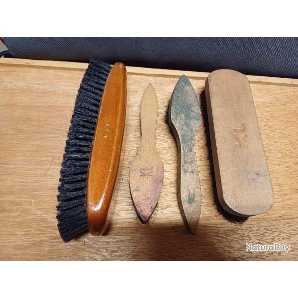 Lot de 4 brosses militaires hollandaises - cirage - v�tements