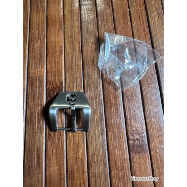 FORTE BOUCLE DE MONTRE T�TE DE MORT A JOUR SKULL 22 mm