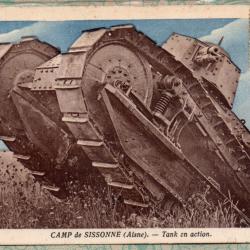 CPA - CAMP DE SISSONNE - TANK EN ACTION N&deg;7431