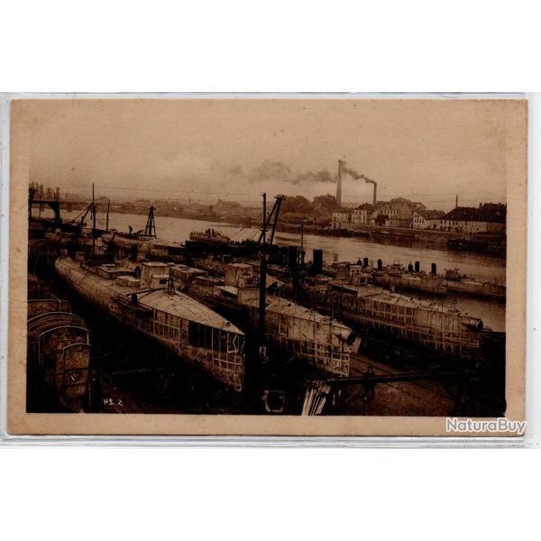 CPA - CHALON SUR SAONE SCHNEIDER CHANTIERS DE 11 TORPILLEURS ANIMEE SAONE ET LOIRE N�1262