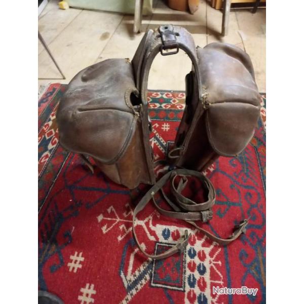 Paire de fontes militaires