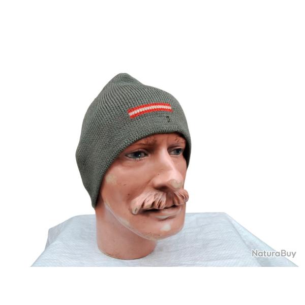 Bonnet en laine arm�e Autrichienne