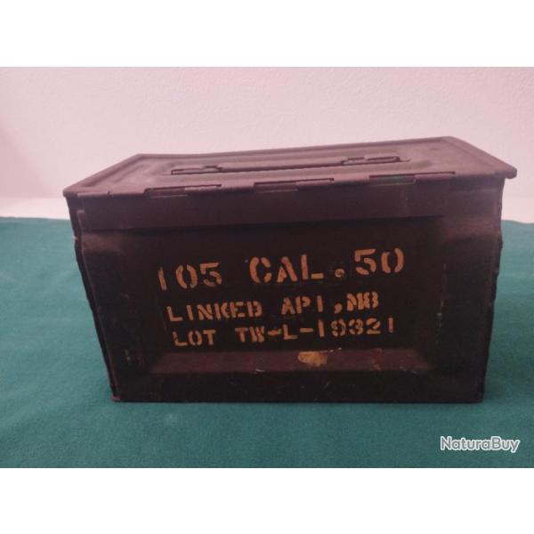 Caisse de munitions pour mitrailleuse Browning 50 de l'arm�e am�ricaine.