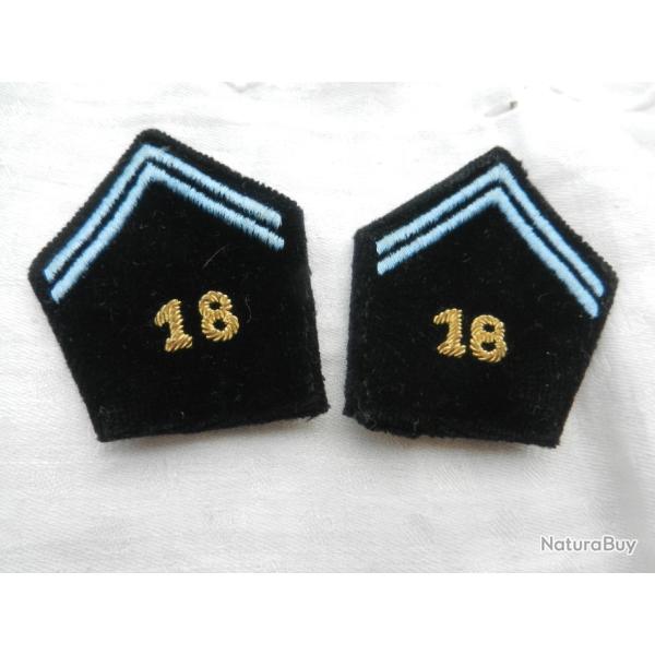 une paire de pattes de col 18�me r�giment transmissions