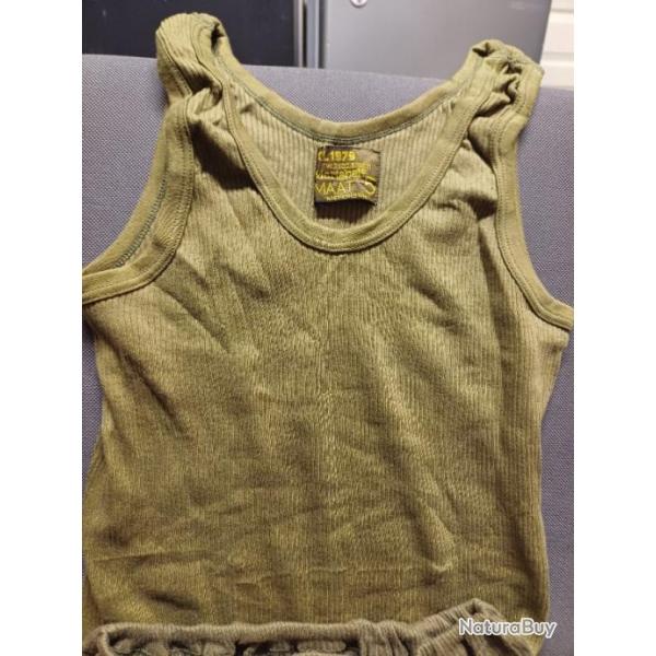 Lot de sous-vtements militaires hollandais NEUFS - dbardeur slip chaussettes