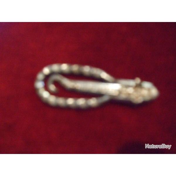 instrument portatif pour passer les boutons de manche des troupes d'Afrique .14/18 et avant .