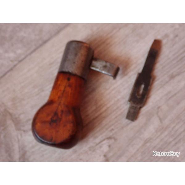 Tournevis Vetterli du second type : le manche sert de poign�e � la baguette �galement. R�versible