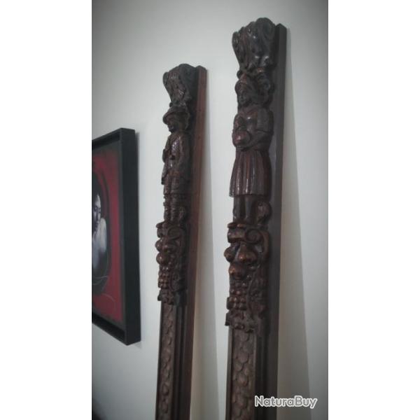 Montants en bois sculpt�s-Reliefs aux motifs campagnards en H�tre sculpt�s-Estaminet-Raisin, vignes