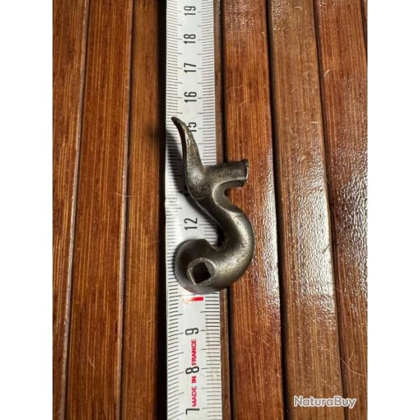 CHIEN  DROITE A PERCUSSION