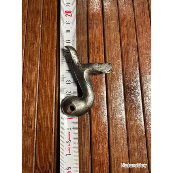 CHIEN DROIT A PERCUSSION C1