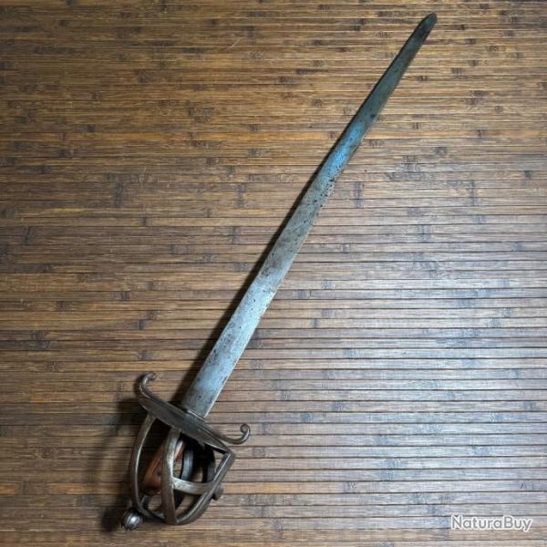 �NORME ET PUISSANTE �P�E A L'�COSSAISE BROAD SWORD PLUS DE 2,5 KG !!!!